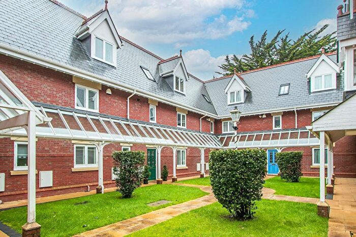 4 Bedroom Town House For Sale In The Avenue, Branksome Park, Poole, BH13