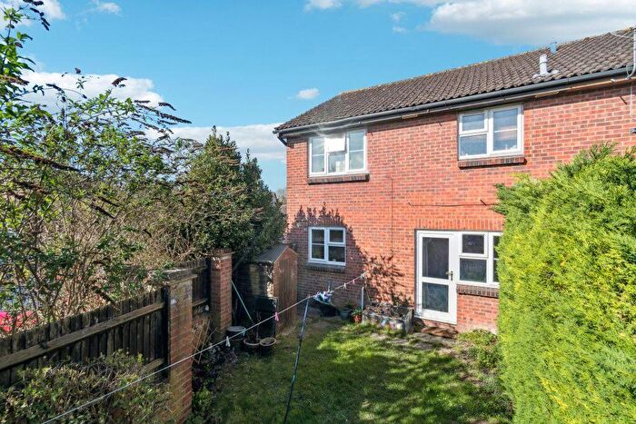 1 Bedroom Terraced House For Sale In Bourne End, SL8