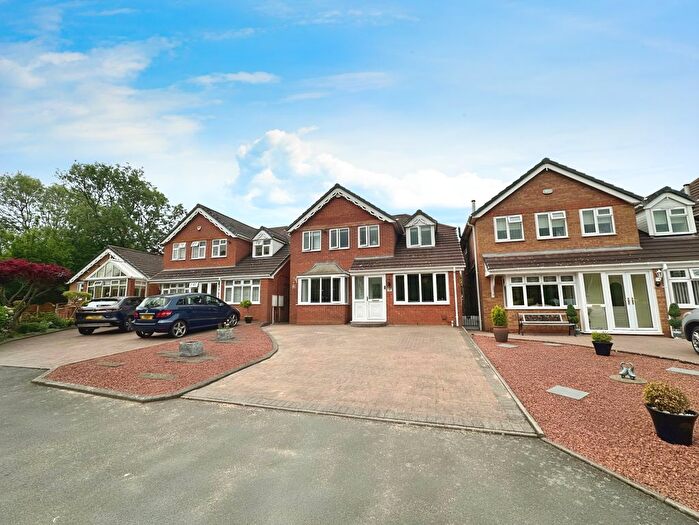 4 Bedroom Detached House For Sale In Halecroft Avenue, Wednesfield, Wolverhampton, WV11