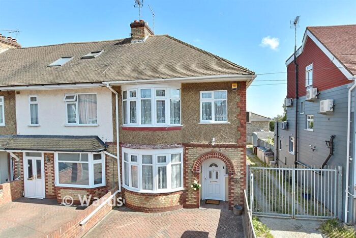 3 Bedroom End Of Terrace House For Sale In Sunnymead Avenue, Gillingham, Kent, ME7