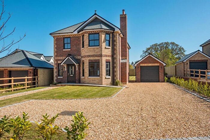 4 Bedroom Detached House To Rent In Bembridge, Isle Of Wight, PO35