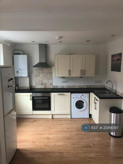 2 Bedroom Flat To Rent In Clyde Road, Totterdown, Bristol, BS4