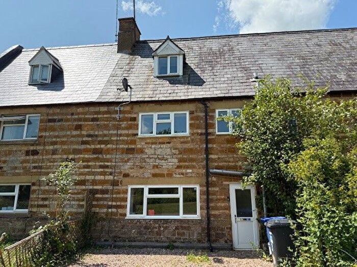 3 Bedroom Terraced House To Rent In West End, Northampton, NN7