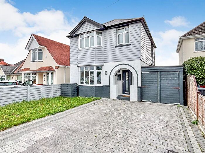 4 Bedroom Detached House For Sale In Hinchliffe Road, Hamworthy, BH15