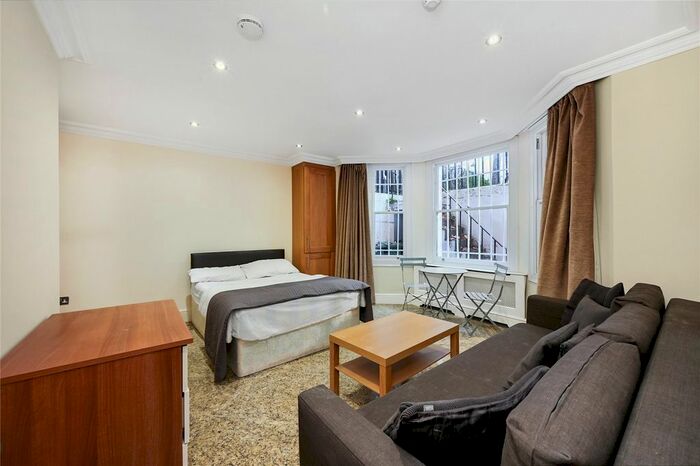 Studio To Rent In Courtfield Gardens, London, SW5
