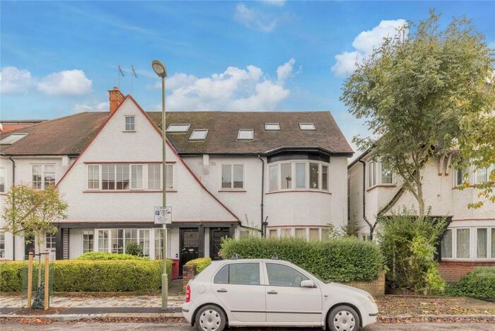 5 Bedroom Semi-Detached House To Rent In Hampstead Gardens, Temple Fortune, London, NW11
