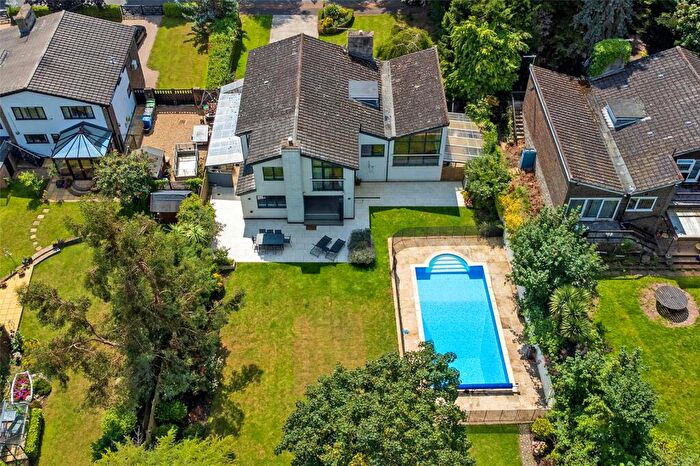 5 Bedroom Detached House To Rent In The Rushes, Maidenhead, Berkshire, SL6