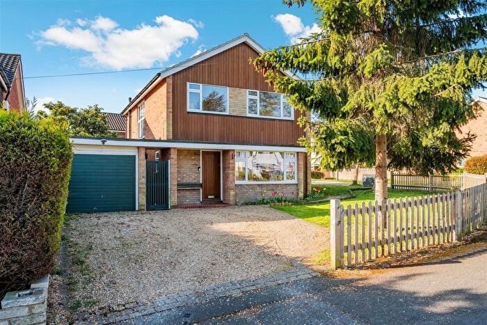 3 Bedroom Detached House For Sale In Hookfield, Epsom, KT19