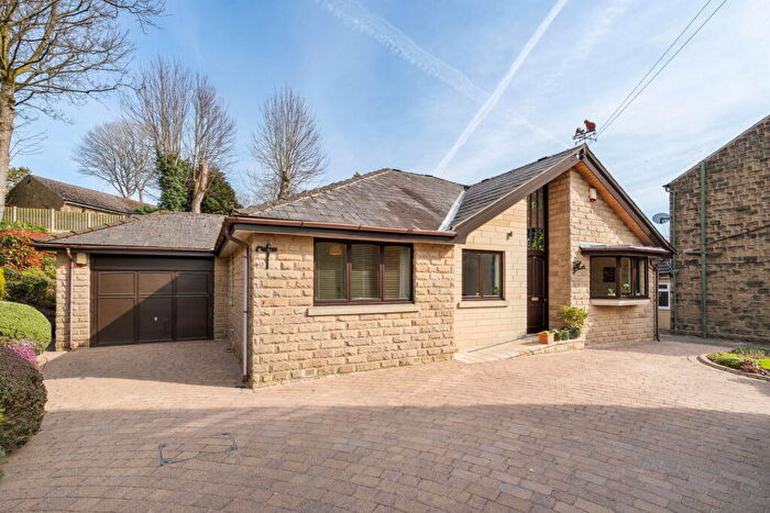 3 Bedroom Detached Bungalow For Sale In Primrose Lane, Glossop, SK13