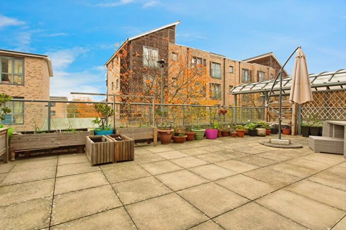 2 Bedroom Flat For Sale In Fitzgerald Place, Cambridge, Cambridgeshire, CB4