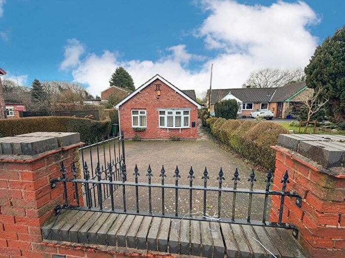 4 Bedroom Bungalow For Sale In Hassock Lane, Heanor, Derbyshire, DE75