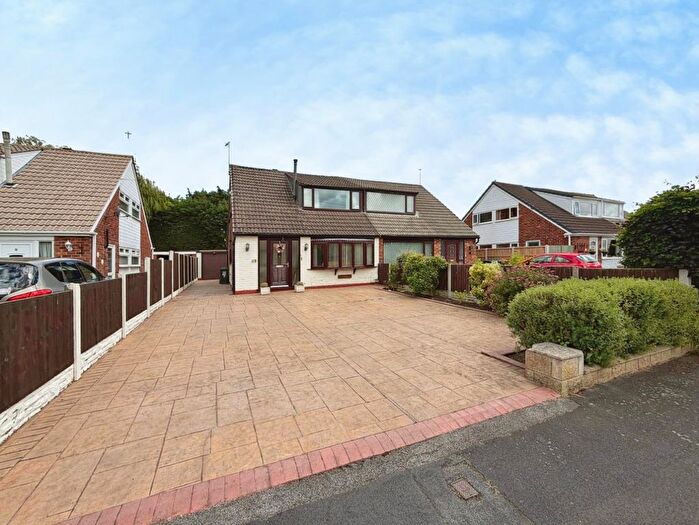 2 Bedroom Semi-detached House For Sale In James Avenue, Great Sutton, CH66