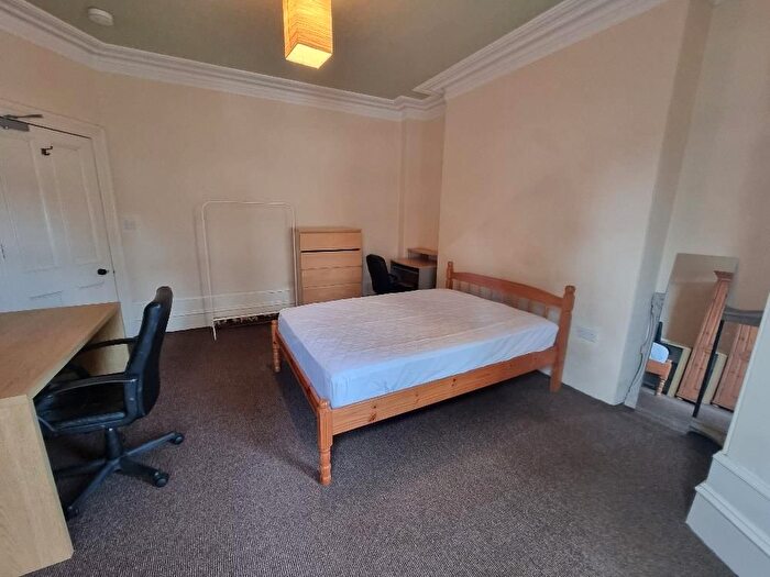 4 Bedroom Terraced House To Rent In Bedford Place, Aberdeen, AB24