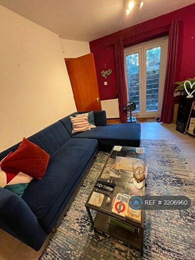 1 Bedroom Flat To Rent In Harrington Square, London, NW1