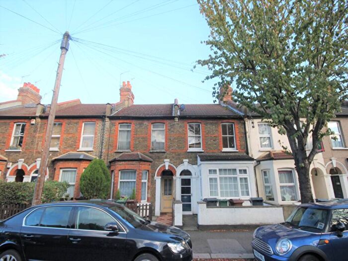1 Bedroom Flat To Rent In Turner Road, Walthamstow, London, E17