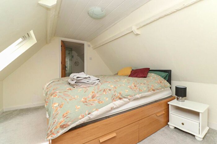 3 Bedroom Semi-Detached House For Sale In Old Green Road, Margate, Kent, CT9 - Photo 8