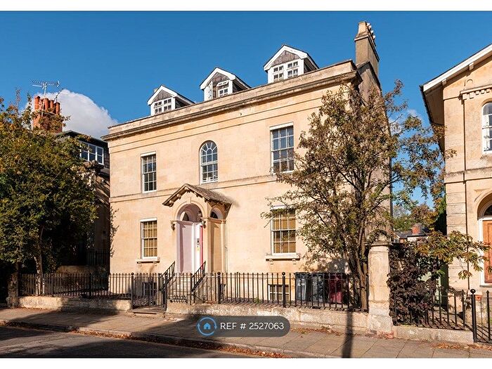 1 Bedroom Flat To Rent In Eldon Square, Reading, RG1