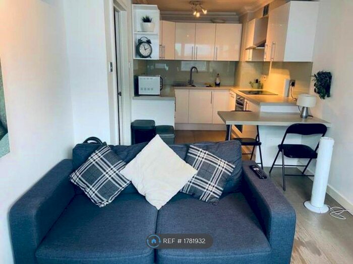 1 Bedroom Flat To Rent In Fitzroy Street, London, W1T