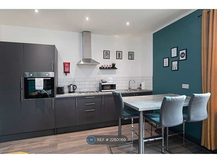 5 Bedroom Terraced House To Rent In Granville St, Gateshead, NE8