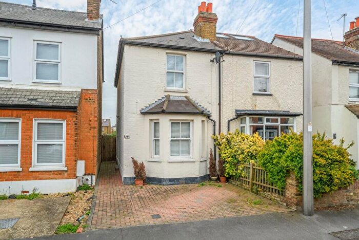 3 Bedroom Semi Detached House For Sale In Russell Road, Walton-on-Thames, KT12
