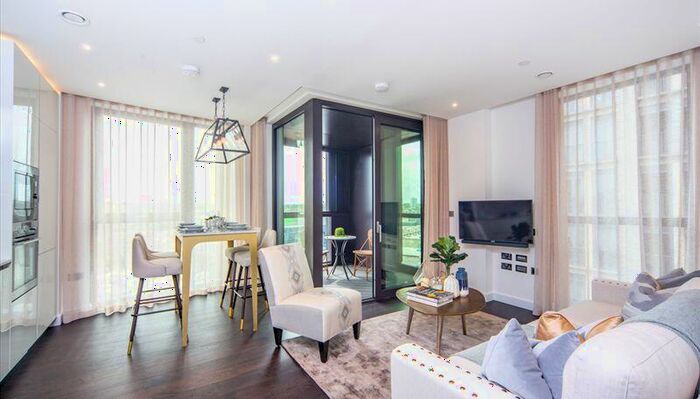 2 Bedroom Flat To Rent In Thornes House, Th Floor, Two Bed Luxury Apartment- - Sq Ft (£p/w), SW11