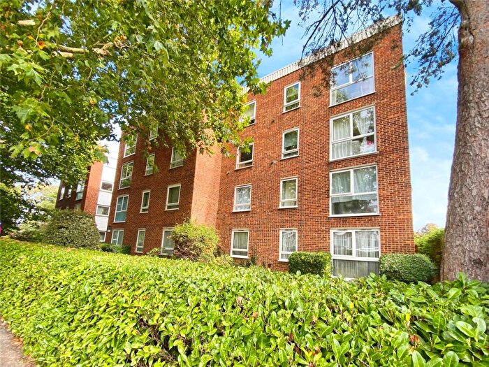 2 Bedroom Flat To Rent In St. James Road, Sutton, Surrey, SM1