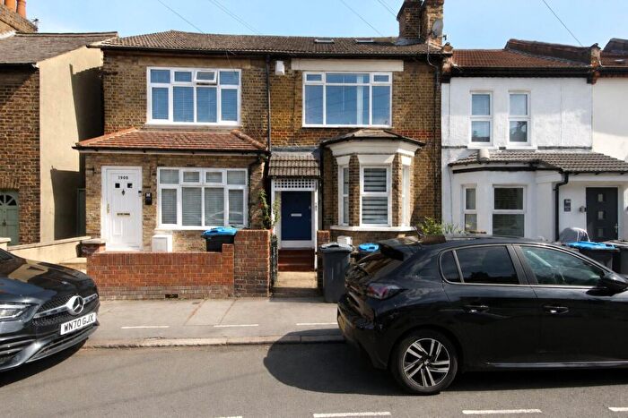 4 Bedroom Terraced House To Rent In Gloucester Road, Croydon, CR0