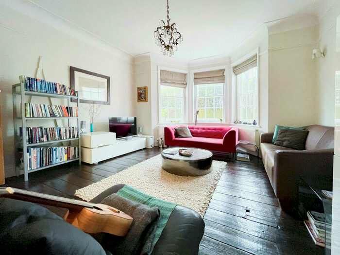 2 Bedroom Flat To Rent In Hazel Court, A East Dulwich Road, Dulwich, SE22