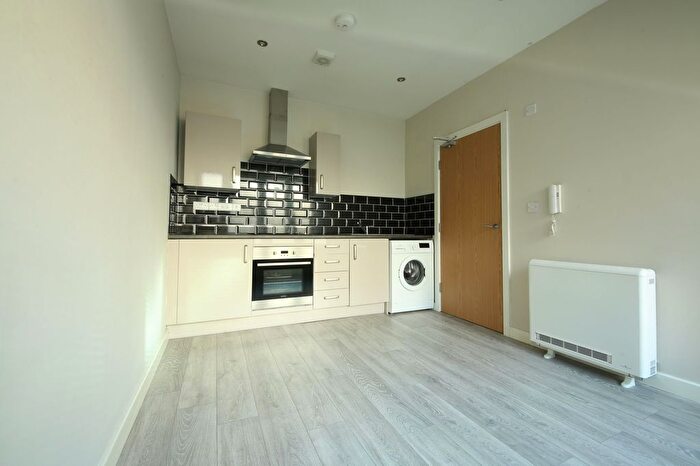 1 Bedroom Flat To Rent In Castleview House, East Lane, WA7