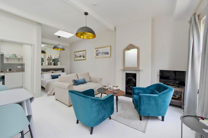 Studio To Rent In Radley Mews, London, W8