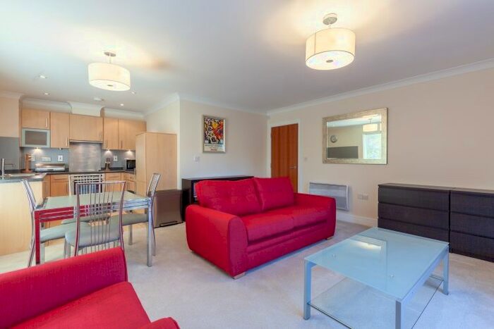 2 Bedroom Flat To Rent In Elizabeth Jennings Way, Oxford, OX2