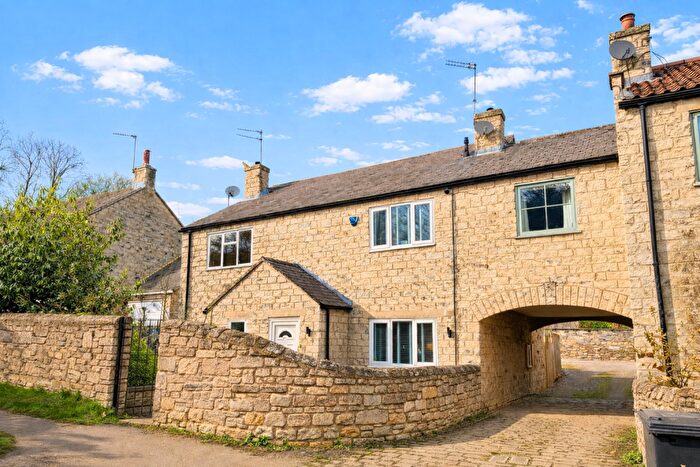 3 Bedroom Mews For Sale In Saxton ~ Dam Lane, LS24