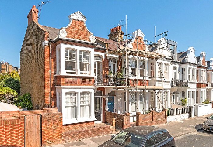 2 Bedroom Flat To Rent In Elmstone Road, London, SW6