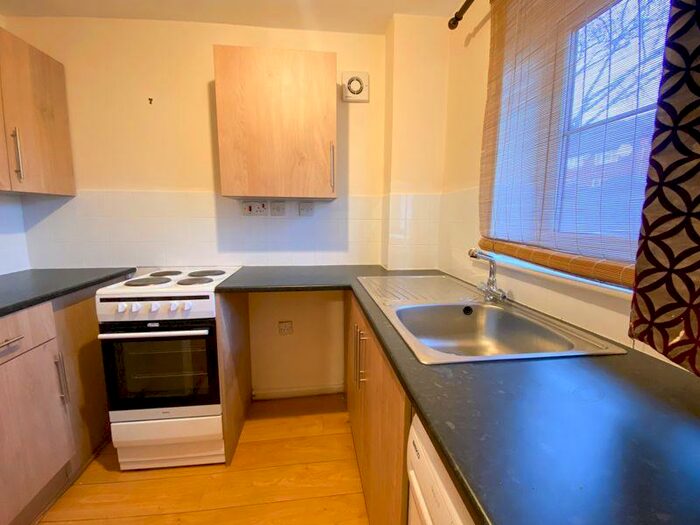 Studio For Sale In Somerset Gardens, Tottenham, N17