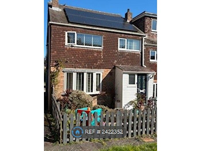 3 Bedroom Semi-Detached House To Rent In Sherley Green, Southampton, SO31