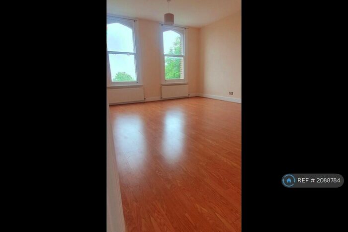 2 Bedroom Flat To Rent In Sydenham, London, SE26
