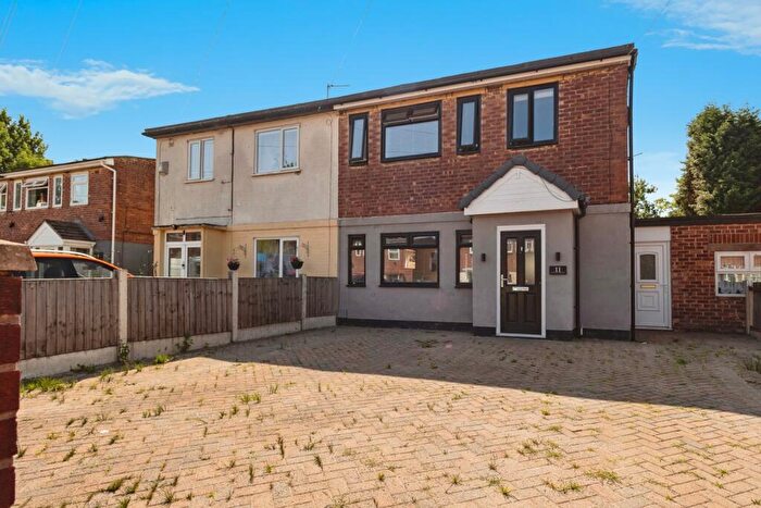 3 Bedroom Semi-Detached House For Sale In Hartshead Avenue, Ashton-under-Lyne, Greater Manchester, OL6