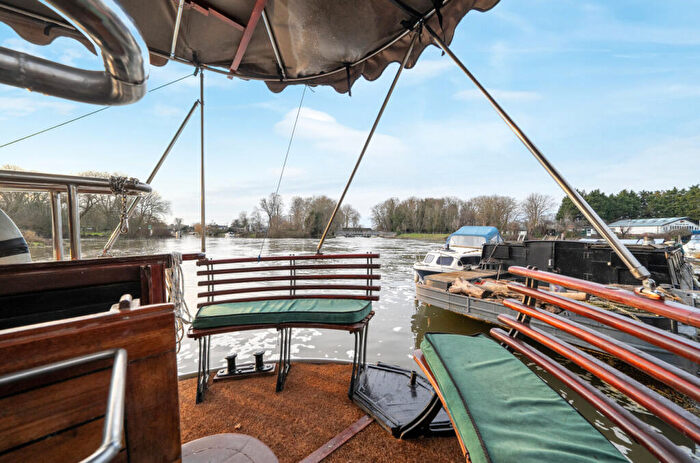 Apartment For Sale In Thames Street, Weybridge, Surrey, KT13