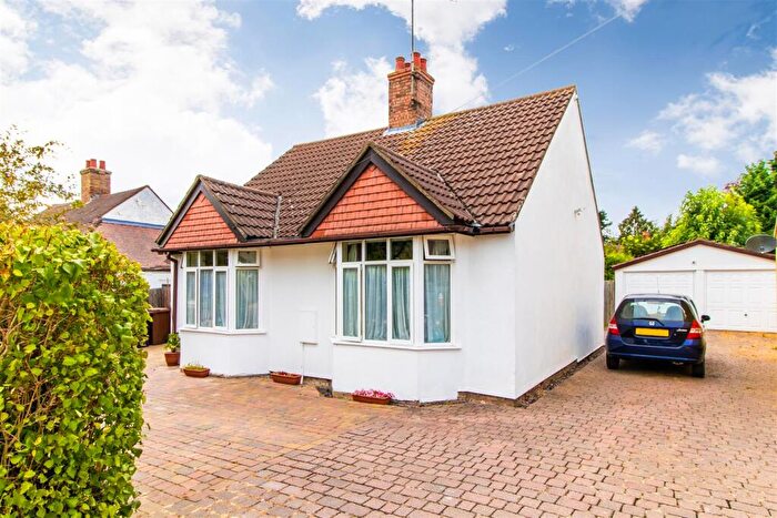 3 Bedroom Detached Bungalow To Rent In North Avenue, Letchworth Garden City, SG6