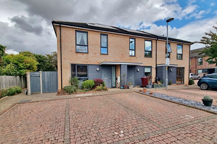 3 Bedroom End Of Terrace House For Sale In Prinsted Gardens, Southbourne, Emsworth, PO10