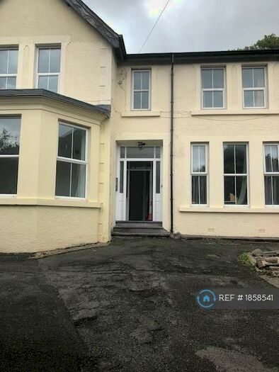 9 Bedroom Detached House To Rent In Garth Road, Bangor, LL57