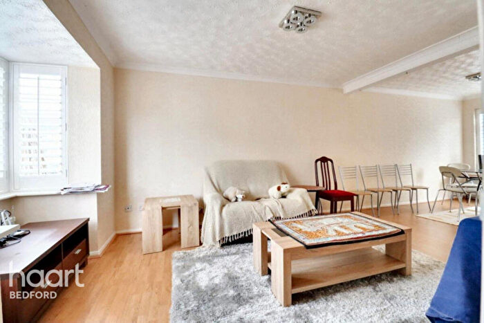 3 Bedroom End Of Terrace House For Sale In Beatrice Street, Bedford, MK42