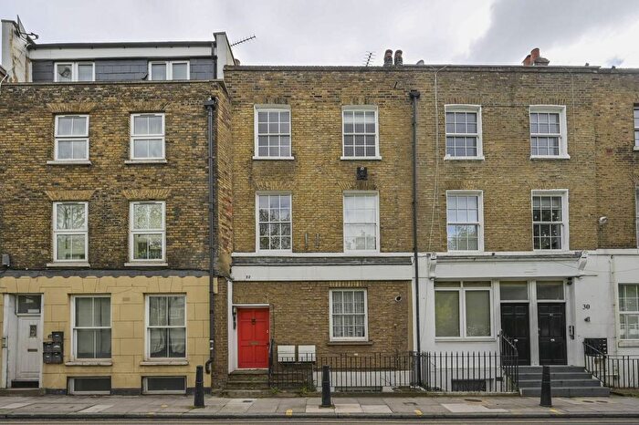 2 Bedroom Maisonette To Rent In Cannon Street Road, Shadwell, London, E1