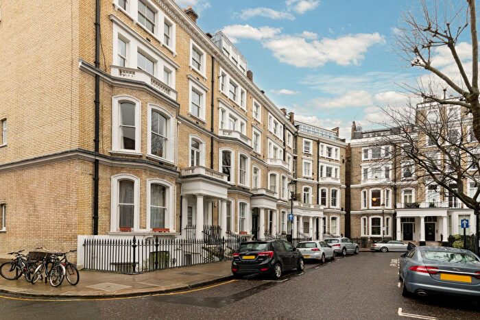 1 Bedroom Flat To Rent In Lexham Gardens, Kensington, London, W8
