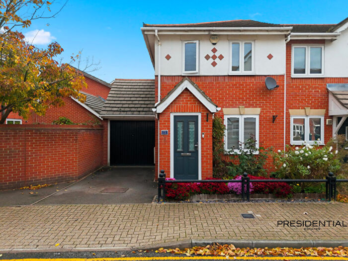 2 Bedroom Semi Detached House For Sale In High Street, Greenhithe Kent, DA9