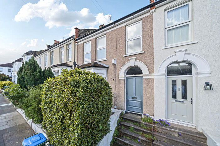 5 Bedroom Terraced House For Sale In Greening Street, London, SE2