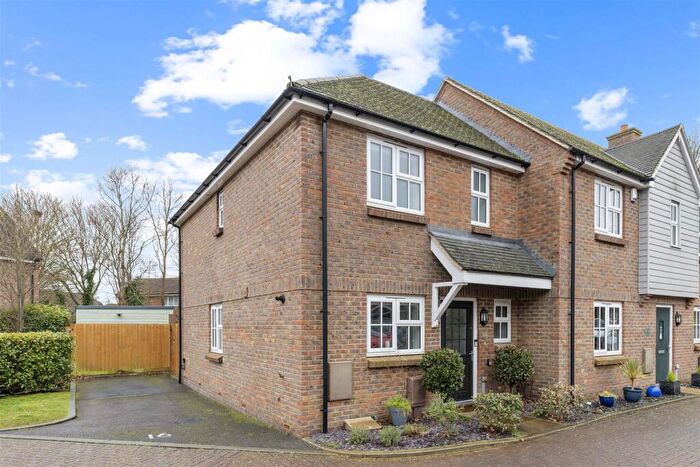 3 Bedroom House For Sale In Taylors Copse, Fishbourne, Chichester, PO19