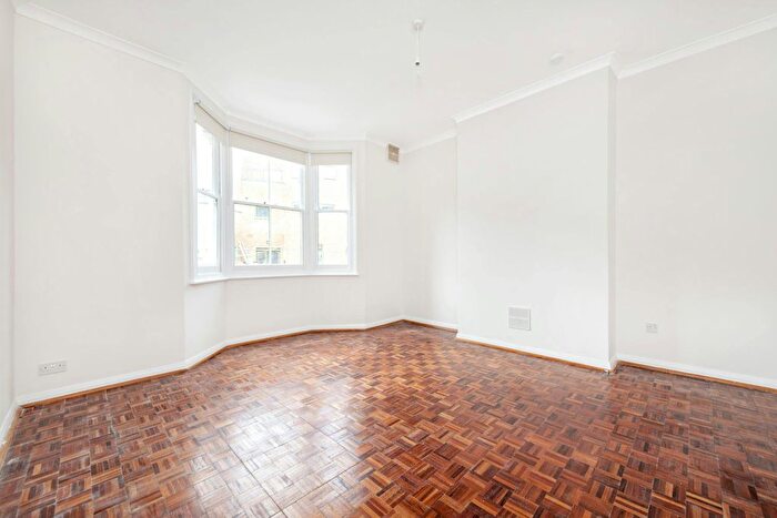 2 Bedroom Maisonette To Rent In Woodlands Park Road, London, SE10