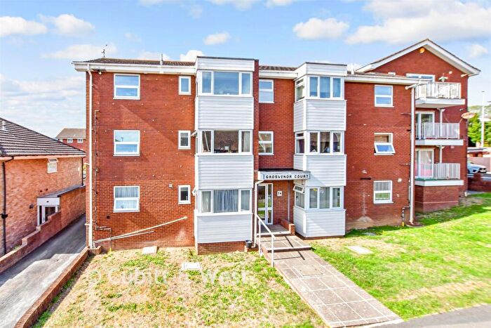 2 Bedroom Apartment For Sale In East Lodge Park, Portsmouth, Hampshire, PO6