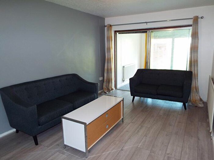 4 Bedroom Semi-Detached House To Rent In Pegasus Walk, Selly Oak, Birmingham, B29